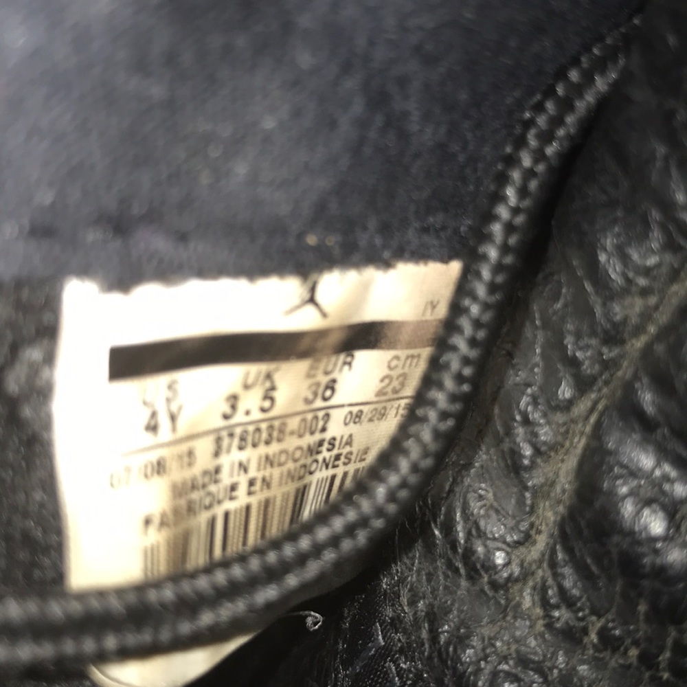Jordan 11s - Picture 5 of 6